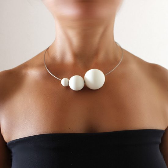 porcelain necklace PLUTONE