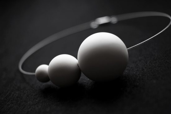 porcelain necklace PLUTONE