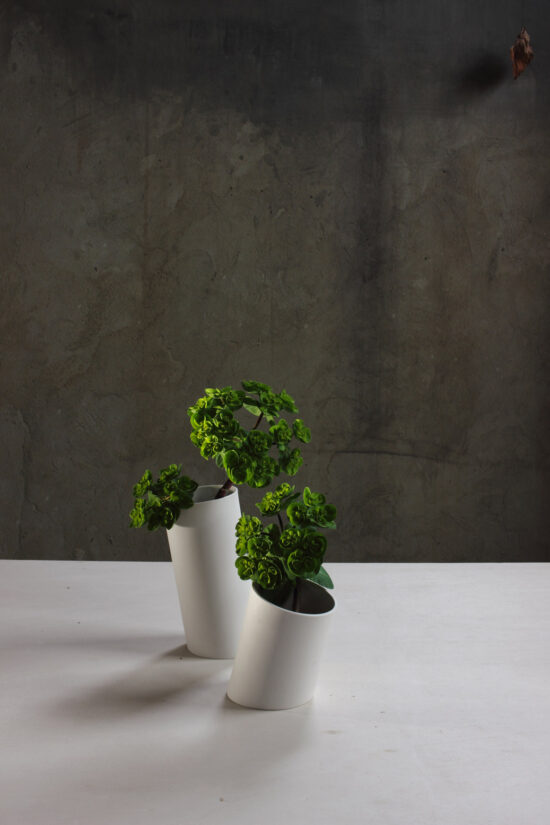 modern vase made of porcelain by ORTOGONALE modern vase made of porcelain by ORTOGONALE