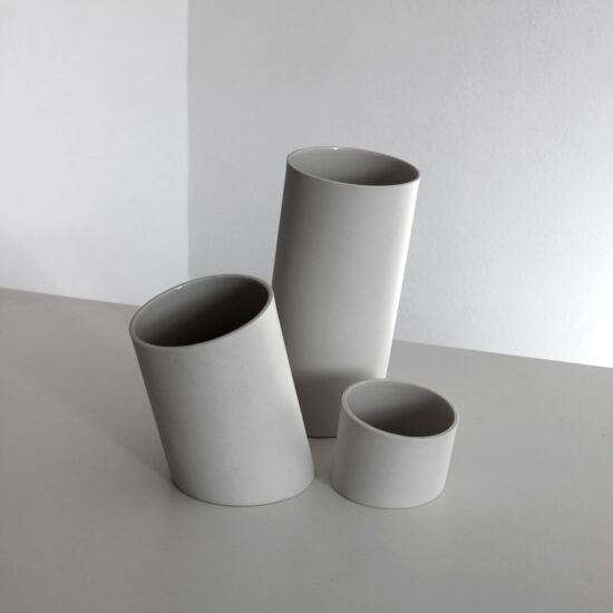 modern vase made of porcelain by ORTOGONALE modern vase made of porcelain by ORTOGONALE