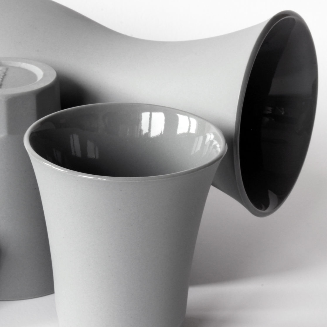 POSITANO collection set carafe and cups, light gray porcelain