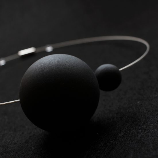 contemporary design jewelry, necklace URANO black